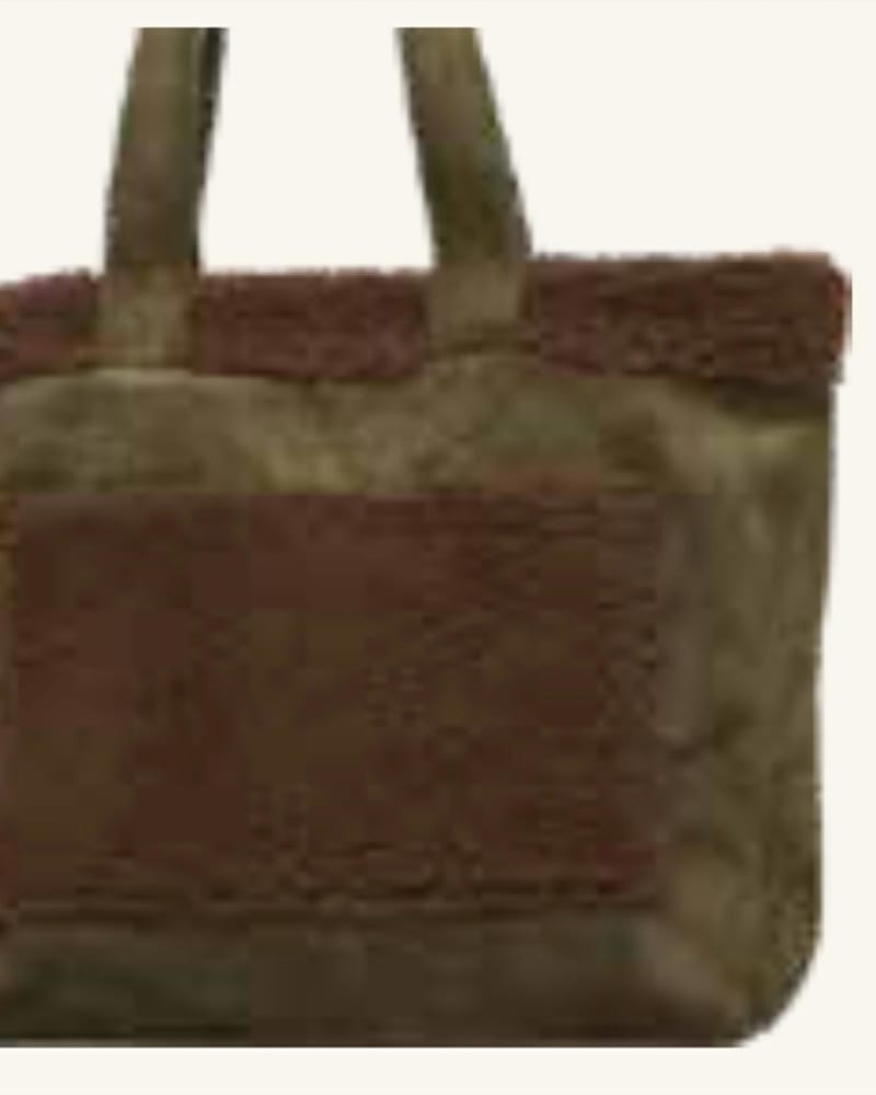 Front of a size O/S Corsa Nappa Shopper With Shearling Trim Bag in Brown in Brown by CHINESE LAUNDRY. | dia_product_style_image_id:329950